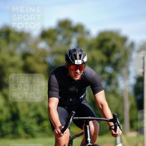 07.09.2025 - 19. Norderstedt Triathlon Michael Burmester http://msf.ph/oto/8832625 07.09.2025 11:47:30 Radfahren 155, 252, 279, 303 meine-sportfotos.de