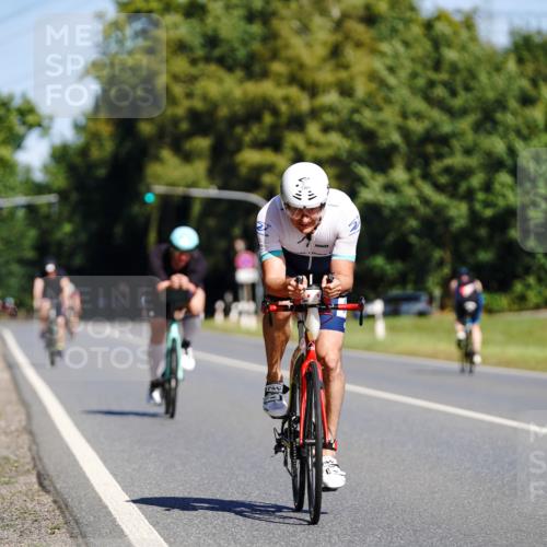 07.09.2025 - 19. Norderstedt Triathlon Michael Burmester http://msf.ph/oto/8832780 07.09.2025 11:54:12 Radfahren 281, 861, 1363 meine-sportfotos.de