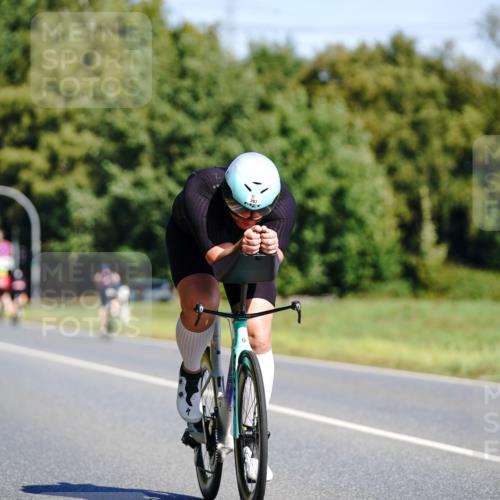 07.09.2025 - 19. Norderstedt Triathlon Michael Burmester http://msf.ph/oto/8832783 07.09.2025 11:54:14 Radfahren 281, 861, 1363 meine-sportfotos.de