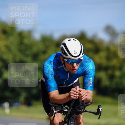 07.09.2025 - 19. Norderstedt Triathlon Michael Burmester http://msf.ph/oto/8832798 07.09.2025 11:54:28 Radfahren 215 meine-sportfotos.de