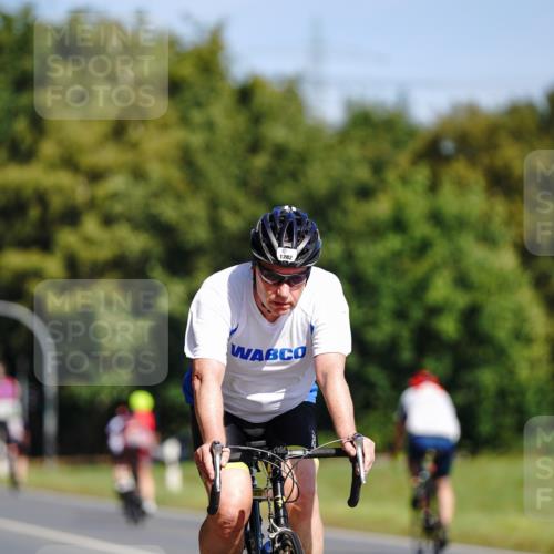07.09.2025 - 19. Norderstedt Triathlon Michael Burmester http://msf.ph/oto/8832840 07.09.2025 11:55:39 Radfahren 1282 meine-sportfotos.de