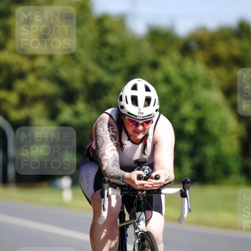 07.09.2025 - 19. Norderstedt Triathlon Michael Burmester http://msf.ph/oto/8832852 07.09.2025 11:56:00 Radfahren 259 meine-sportfotos.de