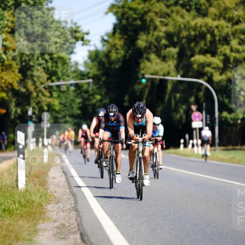 07.09.2025 - 19. Norderstedt Triathlon Michael Burmester http://msf.ph/oto/8832855 07.09.2025 11:56:13 Radfahren 823, 1332 meine-sportfotos.de