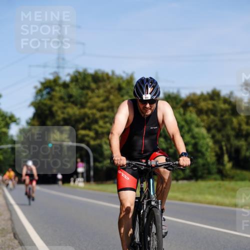 07.09.2025 - 19. Norderstedt Triathlon Michael Burmester http://msf.ph/oto/8832860 07.09.2025 11:56:19 Radfahren 802, 824, 1332, 1367 meine-sportfotos.de
