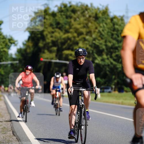 07.09.2025 - 19. Norderstedt Triathlon Michael Burmester http://msf.ph/oto/8832868 07.09.2025 11:56:32 Radfahren 234, 1348, 1349 meine-sportfotos.de