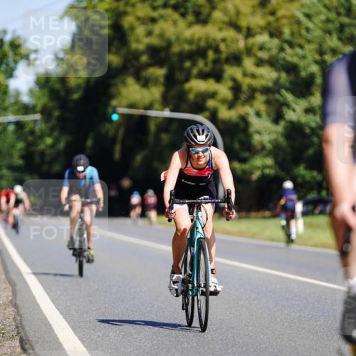 07.09.2025 - 19. Norderstedt Triathlon Michael Burmester http://msf.ph/oto/8832884 07.09.2025 11:56:45 Radfahren 164, 1334, 1346 meine-sportfotos.de