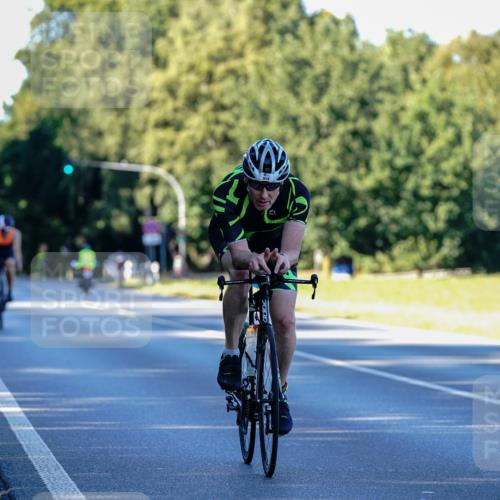 07.09.2025 - 19. Norderstedt Triathlon Michael Burmester http://msf.ph/oto/8832885 07.09.2025 16:22:14 Radfahren 915, 1057, 1420 meine-sportfotos.de