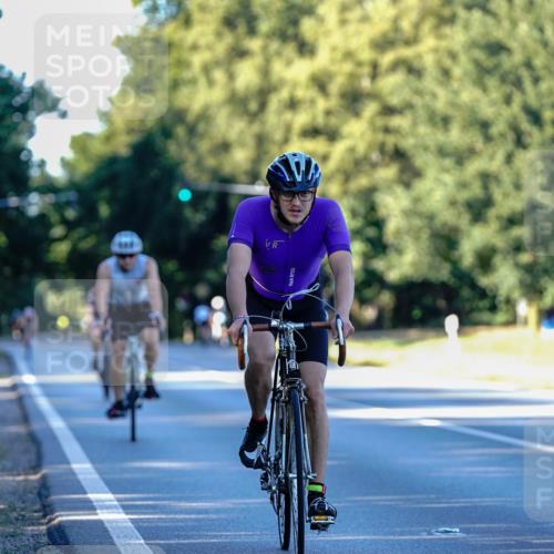 07.09.2025 - 19. Norderstedt Triathlon Michael Burmester http://msf.ph/oto/8832907 07.09.2025 16:22:35 Radfahren 378, 406, 1418, 1452 meine-sportfotos.de