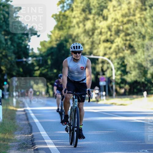 07.09.2025 - 19. Norderstedt Triathlon Michael Burmester http://msf.ph/oto/8832910 07.09.2025 16:22:36 Radfahren 378, 406, 1452 meine-sportfotos.de
