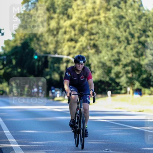 07.09.2025 - 19. Norderstedt Triathlon Michael Burmester http://msf.ph/oto/8832914 07.09.2025 16:22:39 Radfahren 378, 1452, 1560 meine-sportfotos.de