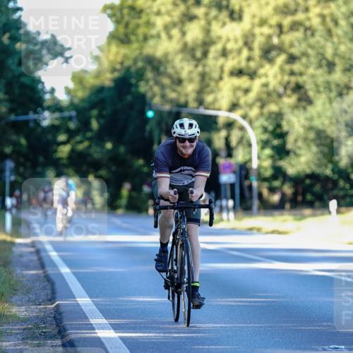 07.09.2025 - 19. Norderstedt Triathlon Michael Burmester http://msf.ph/oto/8832939 07.09.2025 16:23:27 Radfahren 1437, 1473 meine-sportfotos.de