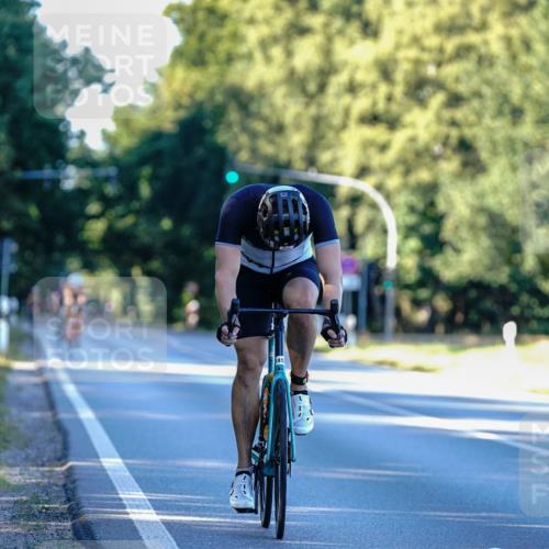 07.09.2025 - 19. Norderstedt Triathlon Michael Burmester http://msf.ph/oto/8832947 07.09.2025 16:23:40 Radfahren 1412 meine-sportfotos.de