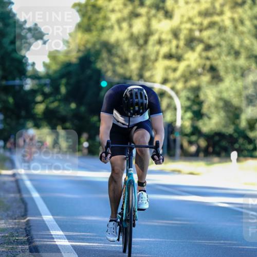 07.09.2025 - 19. Norderstedt Triathlon Michael Burmester http://msf.ph/oto/8832948 07.09.2025 16:23:40 Radfahren 1412 meine-sportfotos.de