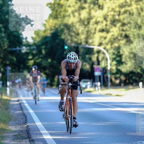 07.09.2025 - 19. Norderstedt Triathlon Michael Burmester http://msf.ph/oto/8832950 07.09.2025 16:23:47 Radfahren 1419 meine-sportfotos.de