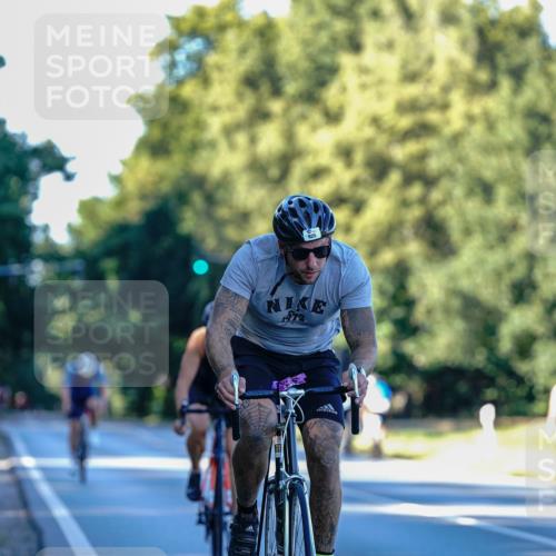 07.09.2025 - 19. Norderstedt Triathlon Michael Burmester http://msf.ph/oto/8832968 07.09.2025 16:24:14 Radfahren 412, 429, 925 meine-sportfotos.de
