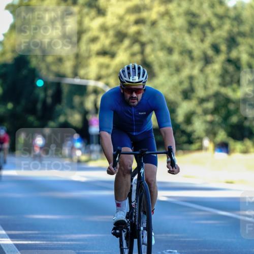 07.09.2025 - 19. Norderstedt Triathlon Michael Burmester http://msf.ph/oto/8832973 07.09.2025 16:24:18 Radfahren 412, 429, 925, 947 meine-sportfotos.de