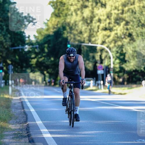 07.09.2025 - 19. Norderstedt Triathlon Michael Burmester http://msf.ph/oto/8832982 07.09.2025 16:24:32 Radfahren 1544 meine-sportfotos.de