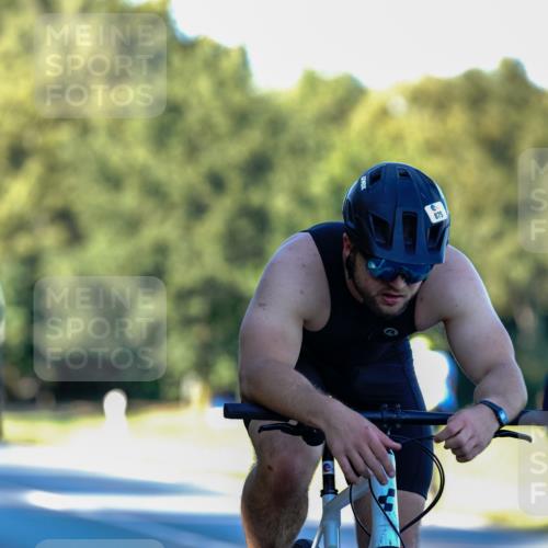 07.09.2025 - 19. Norderstedt Triathlon Michael Burmester http://msf.ph/oto/8833004 07.09.2025 16:25:21 Radfahren 875, 912, 1547, 1558 meine-sportfotos.de