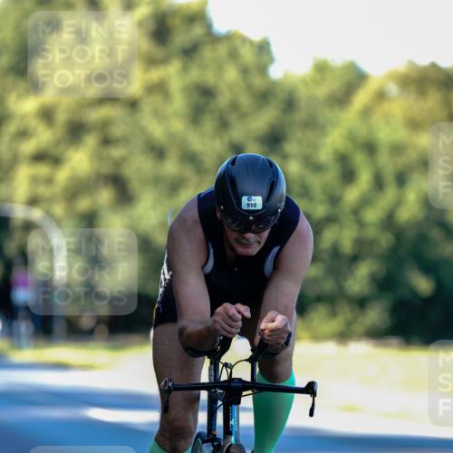 07.09.2025 - 19. Norderstedt Triathlon Michael Burmester http://msf.ph/oto/8833031 07.09.2025 16:26:06 Radfahren 910 meine-sportfotos.de