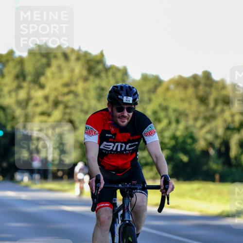07.09.2025 - 19. Norderstedt Triathlon Michael Burmester http://msf.ph/oto/8833046 07.09.2025 16:27:12 Radfahren 934, 1106 meine-sportfotos.de