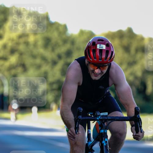 07.09.2025 - 19. Norderstedt Triathlon Michael Burmester http://msf.ph/oto/8833050 07.09.2025 16:27:47 Radfahren 893 meine-sportfotos.de