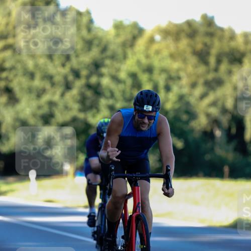 07.09.2025 - 19. Norderstedt Triathlon Michael Burmester http://msf.ph/oto/8833074 07.09.2025 16:29:55 Radfahren 864, 924, 1448 meine-sportfotos.de