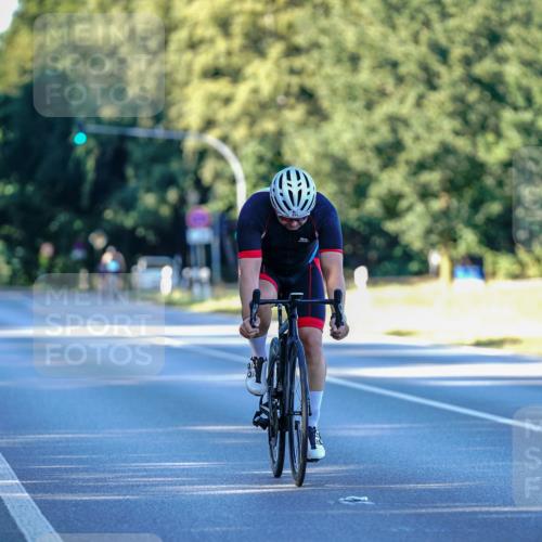 07.09.2025 - 19. Norderstedt Triathlon Michael Burmester http://msf.ph/oto/8833098 07.09.2025 16:31:15 Radfahren 931 meine-sportfotos.de