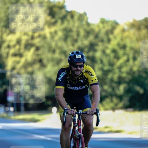 07.09.2025 - 19. Norderstedt Triathlon Michael Burmester http://msf.ph/oto/8833130 07.09.2025 16:34:23 Radfahren 935 meine-sportfotos.de