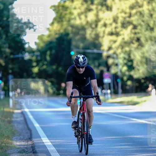 07.09.2025 - 19. Norderstedt Triathlon Michael Burmester http://msf.ph/oto/8833138 07.09.2025 16:35:05 Radfahren 386, 1420 meine-sportfotos.de