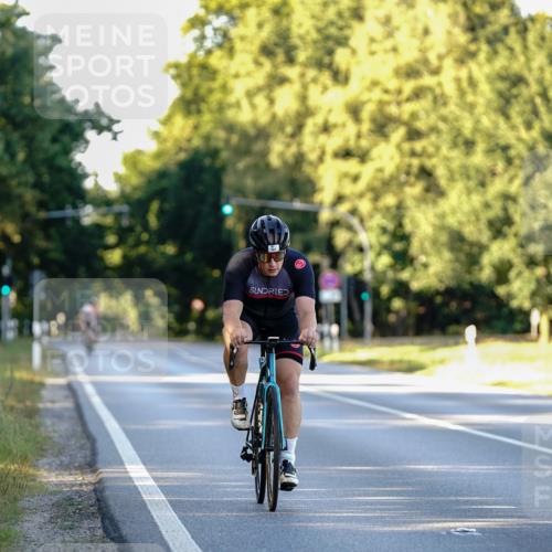 07.09.2025 - 19. Norderstedt Triathlon Michael Burmester http://msf.ph/oto/8833142 07.09.2025 16:35:49 Radfahren 381 meine-sportfotos.de