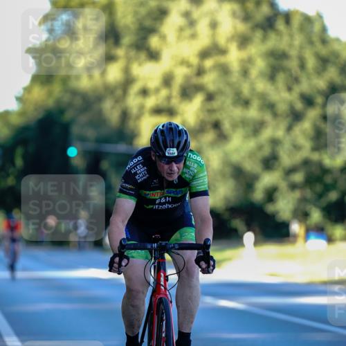 07.09.2025 - 19. Norderstedt Triathlon Michael Burmester http://msf.ph/oto/8833153 07.09.2025 16:36:27 Radfahren 1524 meine-sportfotos.de