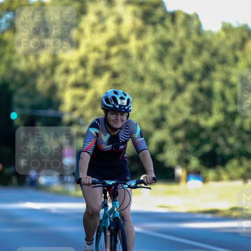 07.09.2025 - 19. Norderstedt Triathlon Michael Burmester http://msf.ph/oto/8833161 07.09.2025 16:37:06 Radfahren 926 meine-sportfotos.de