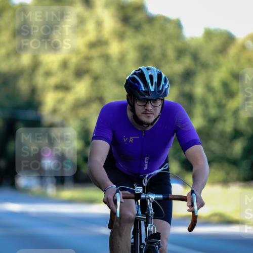 07.09.2025 - 19. Norderstedt Triathlon Michael Burmester http://msf.ph/oto/8833178 07.09.2025 16:37:46 Radfahren 1452 meine-sportfotos.de