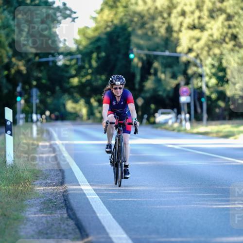 07.09.2025 - 19. Norderstedt Triathlon Michael Burmester http://msf.ph/oto/8833191 07.09.2025 16:39:19 Radfahren 1541 meine-sportfotos.de
