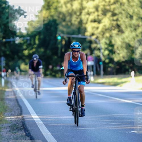 07.09.2025 - 19. Norderstedt Triathlon Michael Burmester http://msf.ph/oto/8833199 07.09.2025 16:40:01 Radfahren 383, 1423 meine-sportfotos.de
