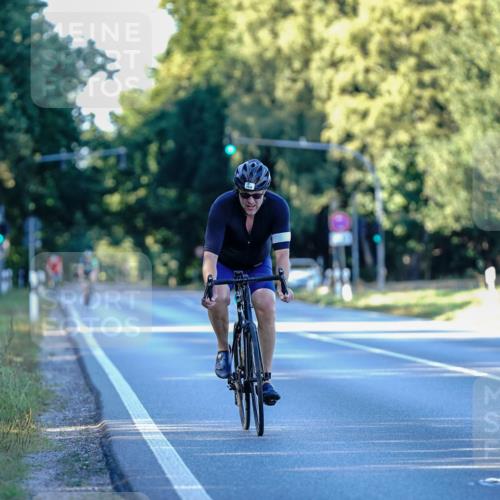 07.09.2025 - 19. Norderstedt Triathlon Michael Burmester http://msf.ph/oto/8833203 07.09.2025 16:40:04 Radfahren 1423, 1516 meine-sportfotos.de