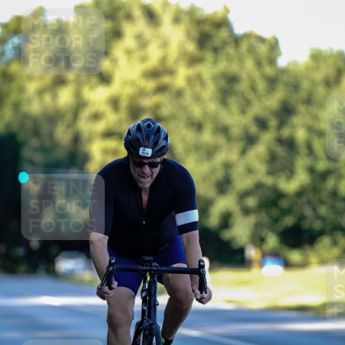 07.09.2025 - 19. Norderstedt Triathlon Michael Burmester http://msf.ph/oto/8833204 07.09.2025 16:40:05 Radfahren 1423, 1516 meine-sportfotos.de