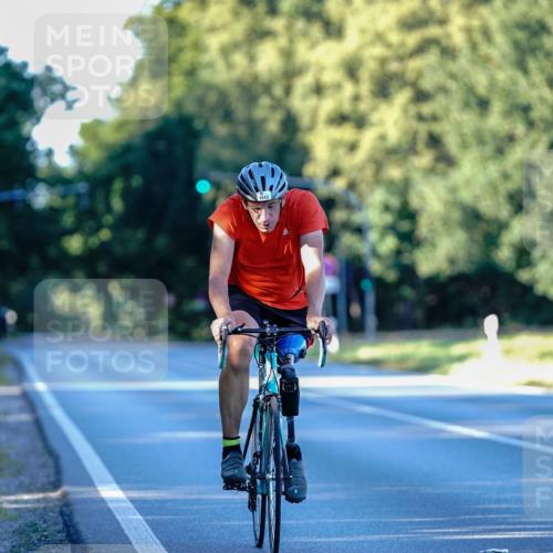 07.09.2025 - 19. Norderstedt Triathlon Michael Burmester http://msf.ph/oto/8833213 07.09.2025 16:40:24 Radfahren 1513 meine-sportfotos.de