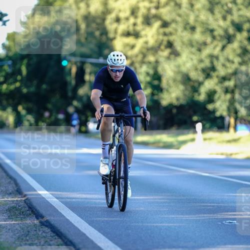 07.09.2025 - 19. Norderstedt Triathlon Michael Burmester http://msf.ph/oto/8833219 07.09.2025 16:43:58 Radfahren 372 meine-sportfotos.de
