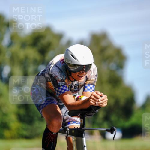 07.09.2025 - 19. Norderstedt Triathlon Michael Burmester http://msf.ph/oto/8833287 07.09.2025 11:46:41 Radfahren 787, 1305 meine-sportfotos.de