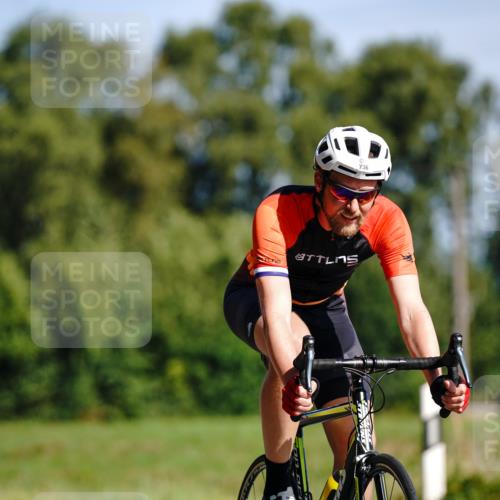 07.09.2025 - 19. Norderstedt Triathlon Michael Burmester http://msf.ph/oto/8833292 07.09.2025 11:46:50 Radfahren 736, 1258, 1333 meine-sportfotos.de