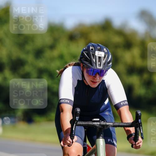 07.09.2025 - 19. Norderstedt Triathlon Michael Burmester http://msf.ph/oto/8833326 07.09.2025 11:48:26 Radfahren 815 meine-sportfotos.de