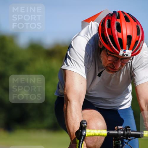 07.09.2025 - 19. Norderstedt Triathlon Michael Burmester http://msf.ph/oto/8833363 07.09.2025 11:50:00 Radfahren 826, 849 meine-sportfotos.de