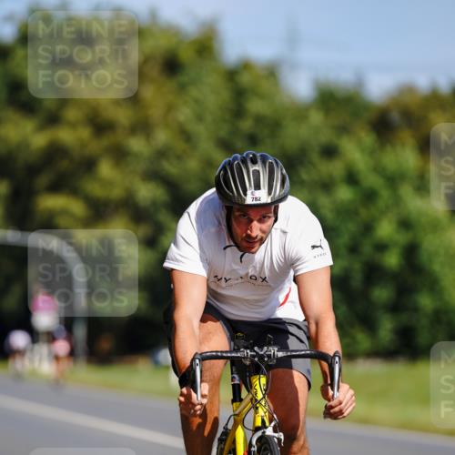 07.09.2025 - 19. Norderstedt Triathlon Michael Burmester http://msf.ph/oto/8833400 07.09.2025 11:51:51 Radfahren 267, 782, 1319 meine-sportfotos.de