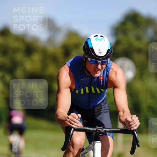 07.09.2025 - 19. Norderstedt Triathlon Michael Burmester http://msf.ph/oto/8833427 07.09.2025 11:52:50 Radfahren 136, 791, 837 meine-sportfotos.de