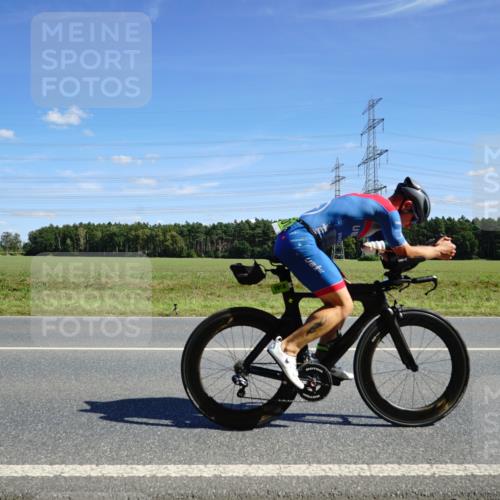 07.09.2025 - 19. Norderstedt Triathlon Michael Burmester http://msf.ph/oto/8833510 07.09.2025 13:54:03 Radfahren 1018, 1022 meine-sportfotos.de