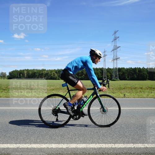 07.09.2025 - 19. Norderstedt Triathlon Michael Burmester http://msf.ph/oto/8833516 07.09.2025 13:54:08 Radfahren 364, 373, 982 meine-sportfotos.de