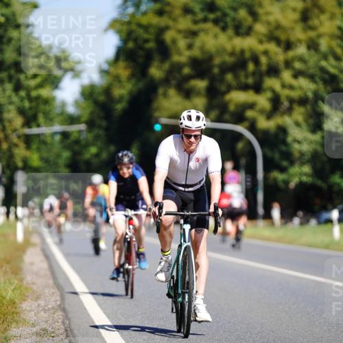 07.09.2025 - 19. Norderstedt Triathlon Michael Burmester http://msf.ph/oto/8833577 07.09.2025 12:03:14 Radfahren 737 meine-sportfotos.de