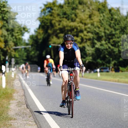 07.09.2025 - 19. Norderstedt Triathlon Michael Burmester http://msf.ph/oto/8833581 07.09.2025 12:03:16 Radfahren 737, 761 meine-sportfotos.de