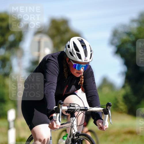 07.09.2025 - 19. Norderstedt Triathlon Michael Burmester http://msf.ph/oto/8833656 07.09.2025 12:05:05 Radfahren 763, 852 meine-sportfotos.de